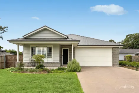 30 Turner St, Thirlmere, NSW 2572