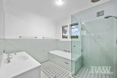 Property photo of 51A Frontignan Street Eschol Park NSW 2558