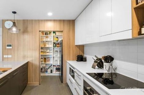 Property photo of 29 Riding Road Hawthorne QLD 4171