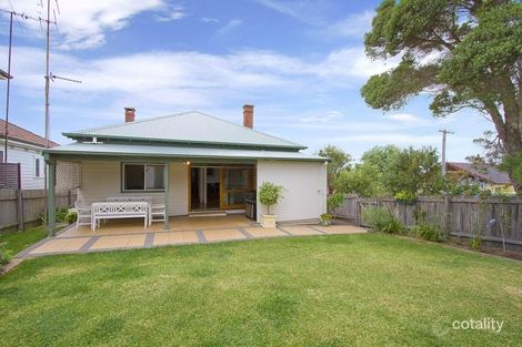 Property photo of 11 Beattie Avenue Bulli NSW 2516