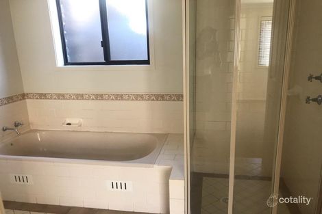 Property photo of 32 Treeview Place Mardi NSW 2259