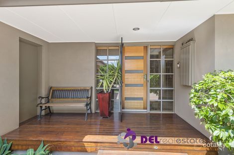 Property photo of 5 Rola Close Endeavour Hills VIC 3802