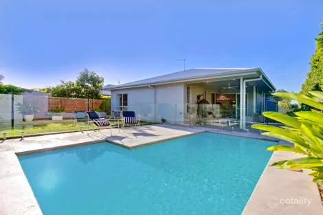 Property photo of 15 Esprit Crescent Birtinya QLD 4575