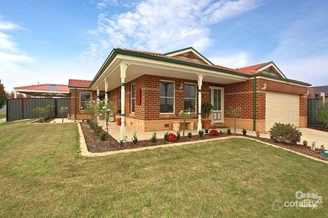1 Caspian Ch, Pakenham, VIC 3810