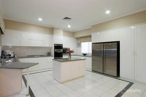 Property photo of 10 Bayliss Road Kardinya WA 6163