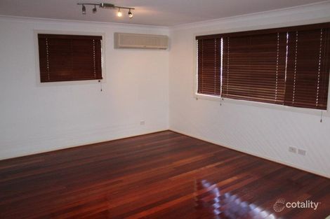 Property photo of 82 Araminta Chase Cameron Park NSW 2285