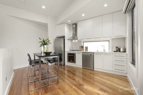 Property photo of 2/1B Sydenham Street Seddon VIC 3011
