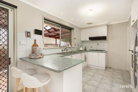 Property photo of 17 Buckmaster Drive Mill Park VIC 3082