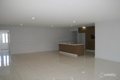 Property photo of 5 Sweetapple Drive Miles QLD 4415