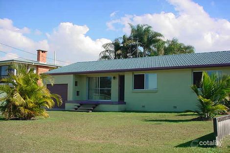 Property photo of 16 First Avenue Caloundra QLD 4551