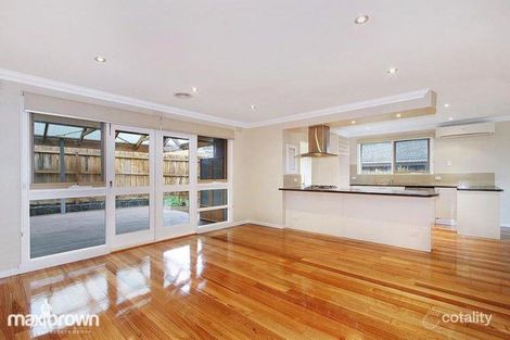 Property photo of 10 Landstrom Quadrant Kilsyth VIC 3137