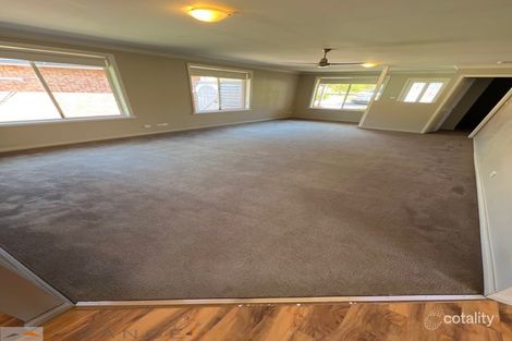 Property photo of 14 George Weily Place Orange NSW 2800