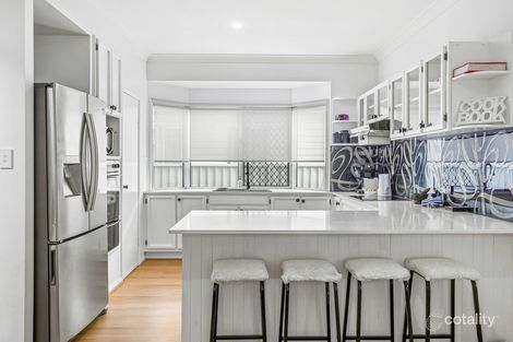 Property photo of 6 Hunter Avenue Labrador QLD 4215