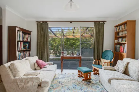 9 Gilbert Rd, Duncraig, WA 6023