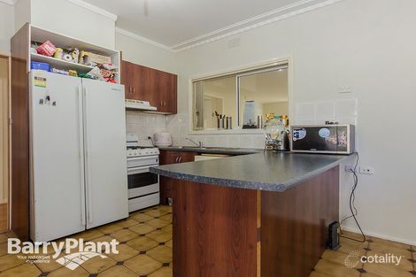 Property photo of 4 Kirby Court St Albans VIC 3021