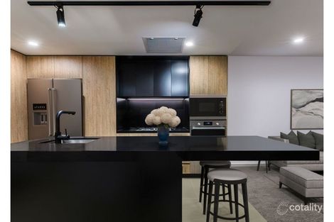 704/19 Deshon St, Woolloongabba, QLD 4102