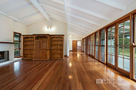 Property photo of 2 David Close Ocean View QLD 4521