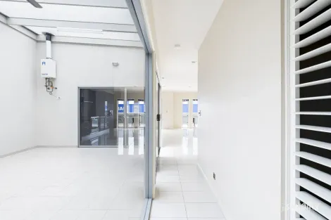 Property photo of 24D Bay Road Mount Gambier SA 5290