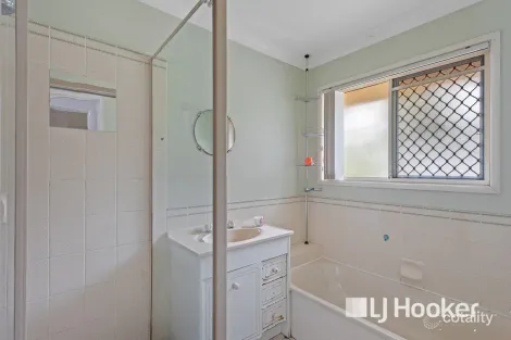 Property photo of 4 Bucknall Court Regency Downs QLD 4341