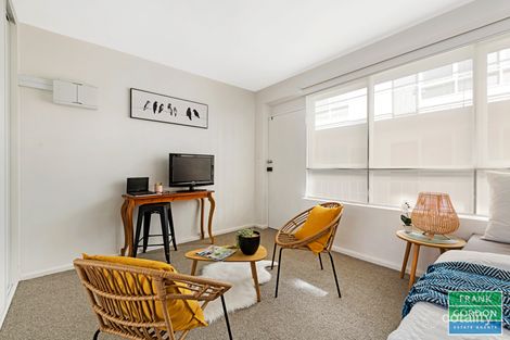 Property photo of 15/4 Wando Grove St Kilda East VIC 3183