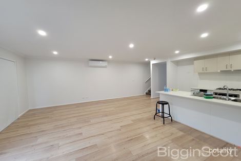 Property photo of 33 Lumeah Drive Cranbourne West VIC 3977