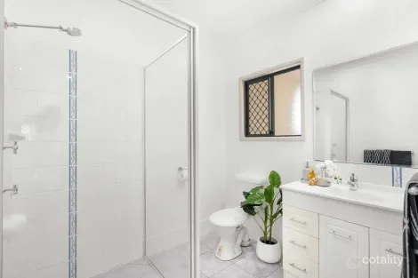 Property photo of 19 Moojeeba Way Trinity Park QLD 4879