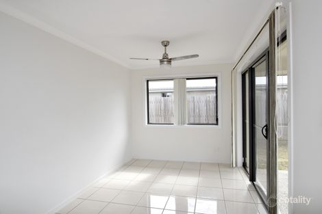 Property photo of 44 Bufflehead Road Kirkwood QLD 4680