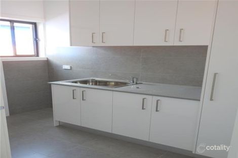 Property photo of 13 Loudon Circuit Craigieburn VIC 3064