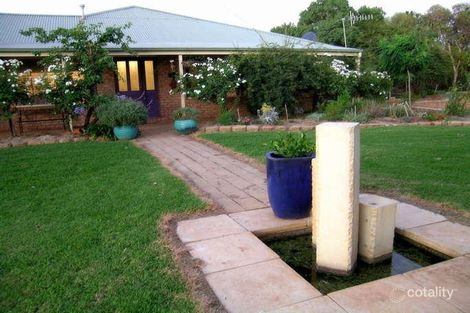 Property photo of 8 Fawcett Drive Lake Wyangan NSW 2680