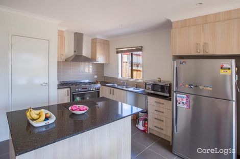 Property photo of 22 Dolphin Drive South Morang VIC 3752