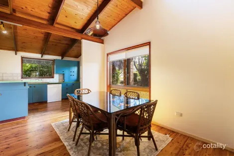 Property photo of 21 Rangeview Road Blue Mountain Heights QLD 4350