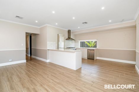 Property photo of 8 Aventurine Road Treeby WA 6164