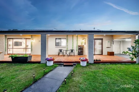 Property photo of 2 Bligh Close Cranbourne North VIC 3977