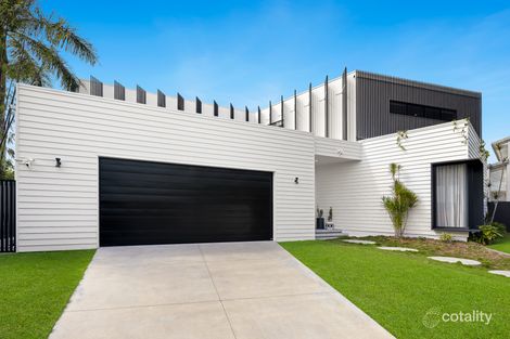 Property photo of 140 Rio Vista Boulevard Broadbeach Waters QLD 4218