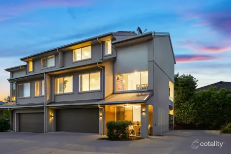 Property photo of 2/8 Alexandrina Drive Varsity Lakes QLD 4227