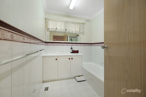 Property photo of 15 Floral Place Warrnambool VIC 3280