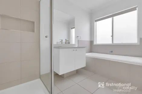 Property photo of 10 Wagner Drive Werribee VIC 3030