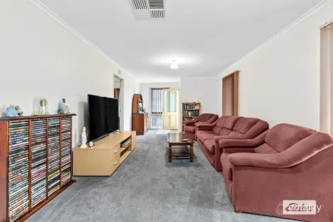 Property photo of 15 Haley Crescent Wodonga VIC 3690