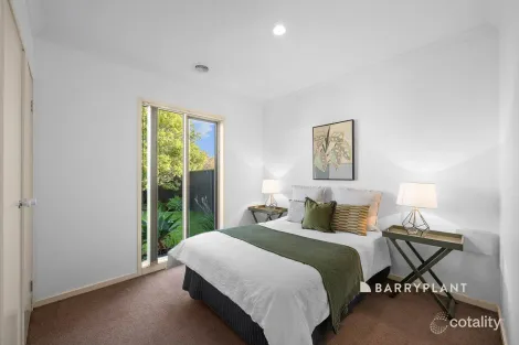 Property photo of 13 Page Close Pakenham VIC 3810