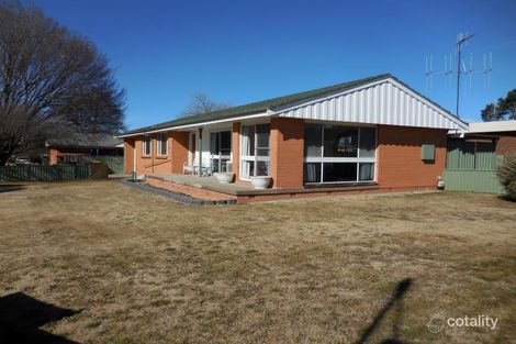 Property photo of 17 Rosebery Place Blayney NSW 2799