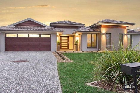 18 Ballinger Pl, Pelican Waters, QLD 4551