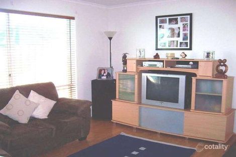 Property photo of 3 Crouch Court Roxburgh Park VIC 3064