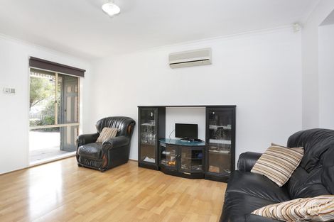 Property photo of 8 Chamney Place Roxburgh Park VIC 3064