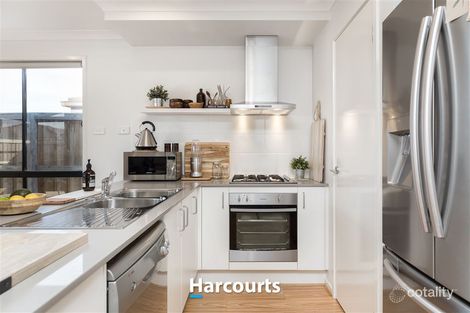 Property photo of 1 Tyalla Way Pakenham VIC 3810