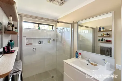 Property photo of 3 President Terrace Macleay Island QLD 4184