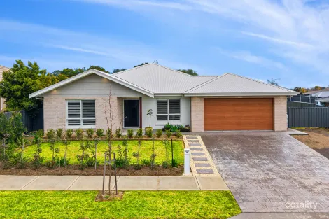 Property photo of 18 Simmental Way Calala NSW 2340