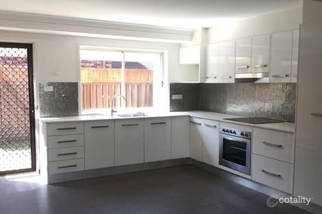 2/52 Peterborough Ave, Lake Illawarra, NSW 2528