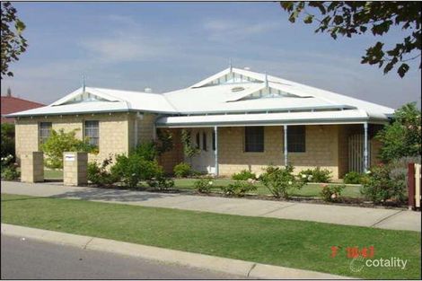 18 Woodlake Bvd, Ellenbrook, WA 6069