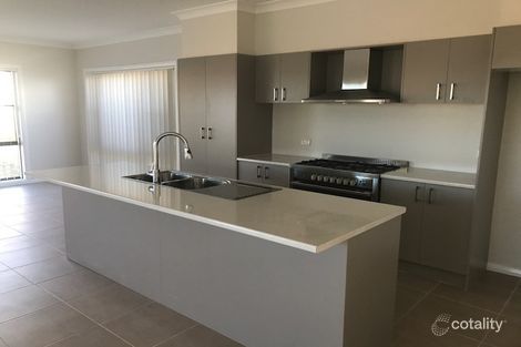 Property photo of 5 Segovia Crescent Colebee NSW 2761