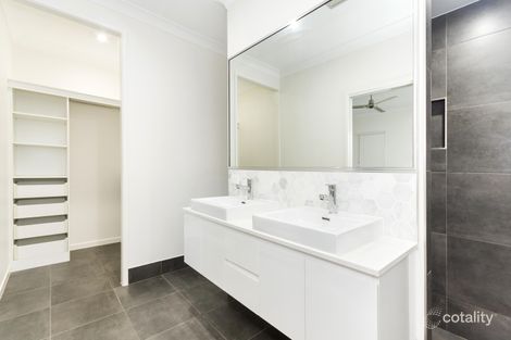Property photo of 54 Bluewattle Boulevard Rasmussen QLD 4815